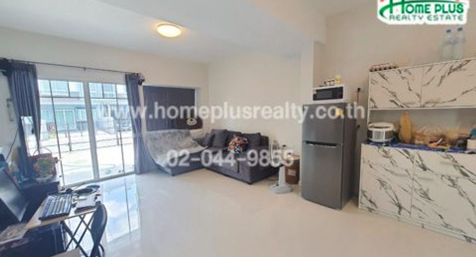 Casa adosada en venta de 2 habitaciones en Krathum Baen, Samut Sakhon