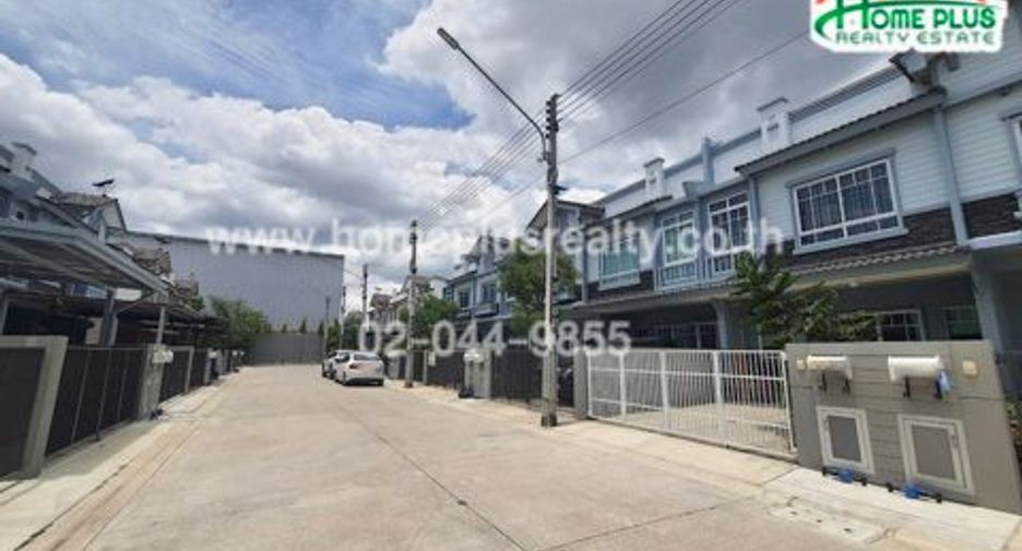 Casa adosada en venta de 2 habitaciones en Krathum Baen, Samut Sakhon