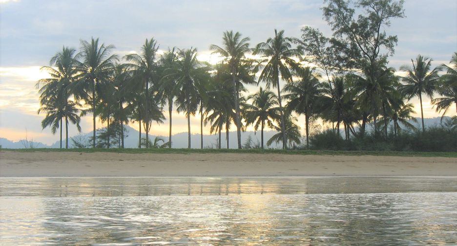 For sale 10 Beds retail Space in Takua Pa, Phang Nga