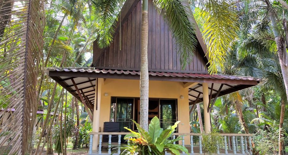 For sale 10 Beds retail Space in Takua Pa, Phang Nga