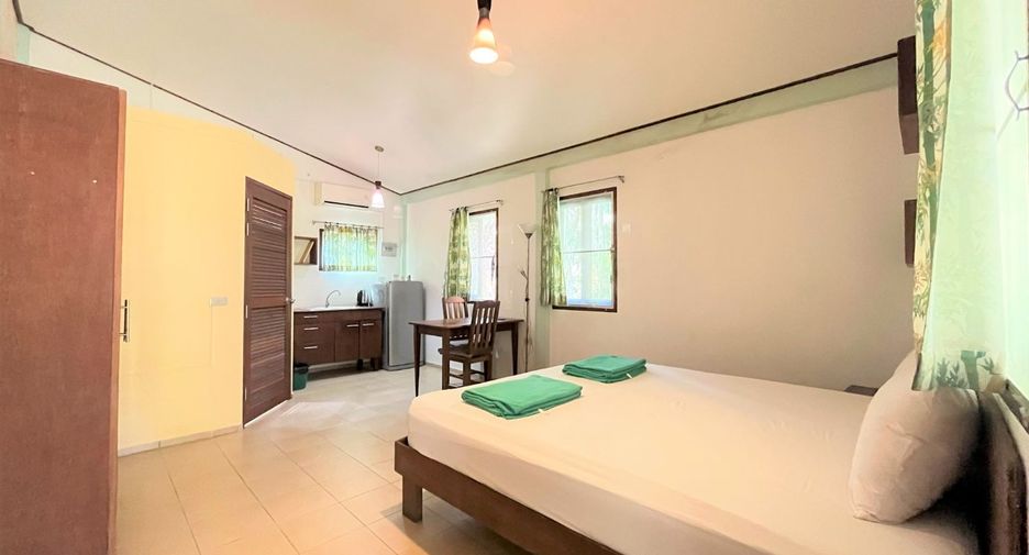For sale 10 Beds retail Space in Takua Pa, Phang Nga