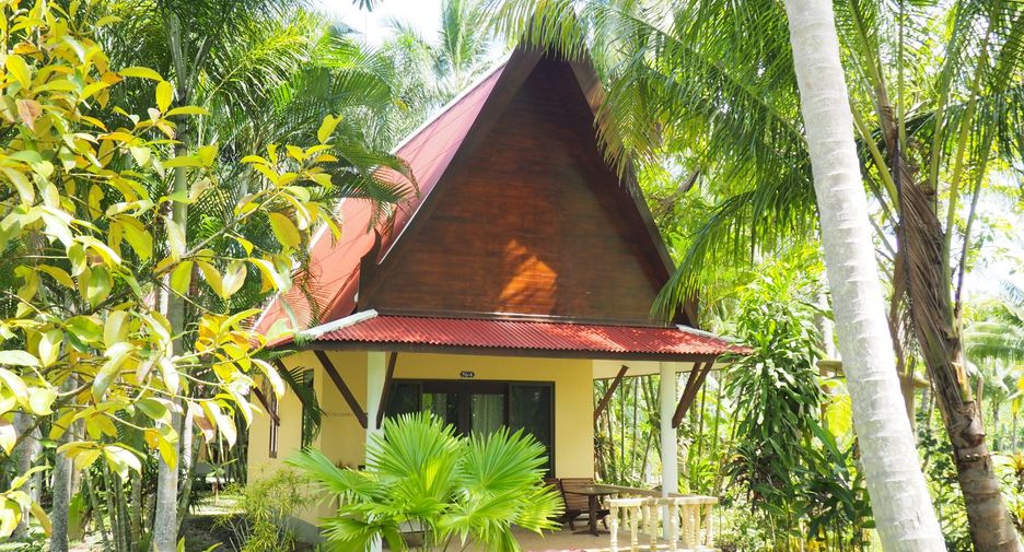 For sale 10 Beds retail Space in Takua Pa, Phang Nga