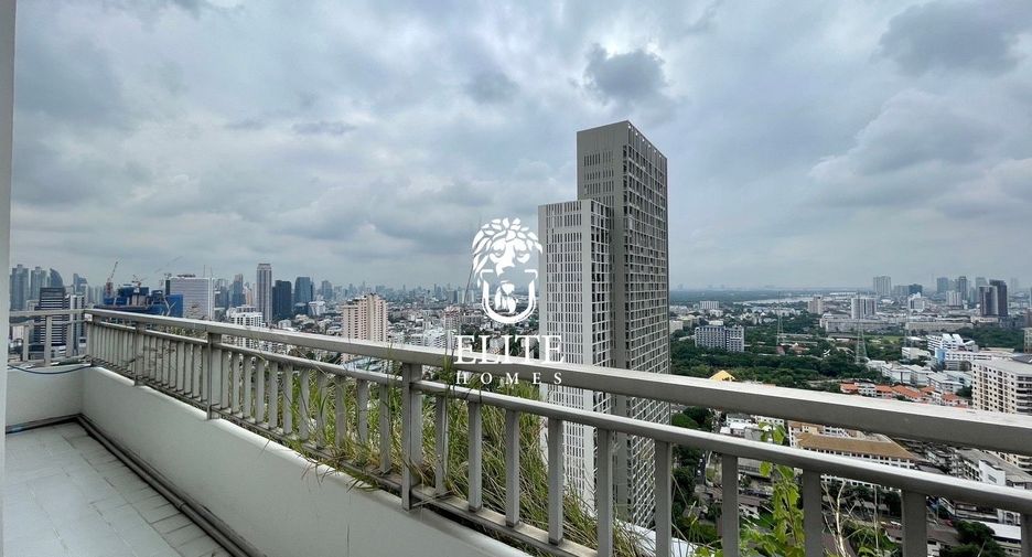 For rent 4 bedrooms condo in Sathon, Bangkok