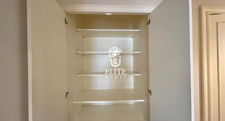 For rent 4 bedrooms condo in Sathon, Bangkok