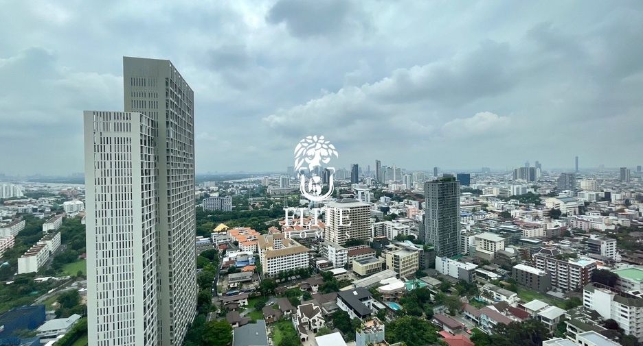 For rent 4 bedrooms condo in Sathon, Bangkok