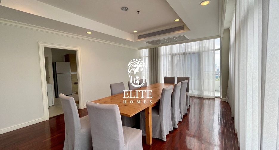 For rent 4 bedrooms condo in Sathon, Bangkok