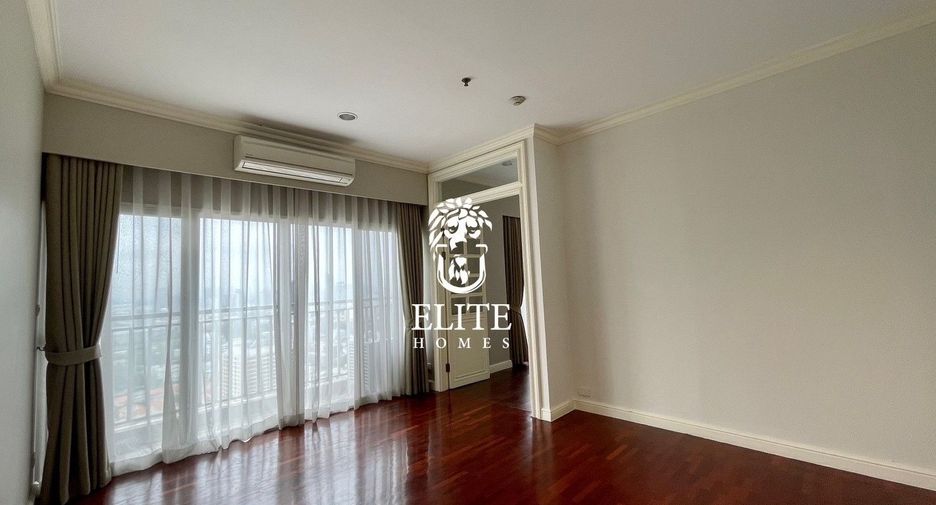 For rent 4 bedrooms condo in Sathon, Bangkok