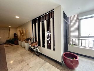 For rent 4 bedrooms condo in Sathon, Bangkok