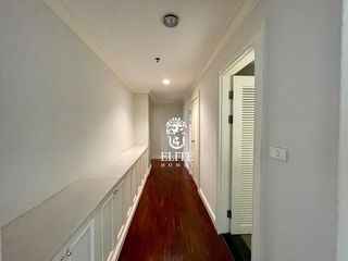 For rent 4 bedrooms condo in Sathon, Bangkok