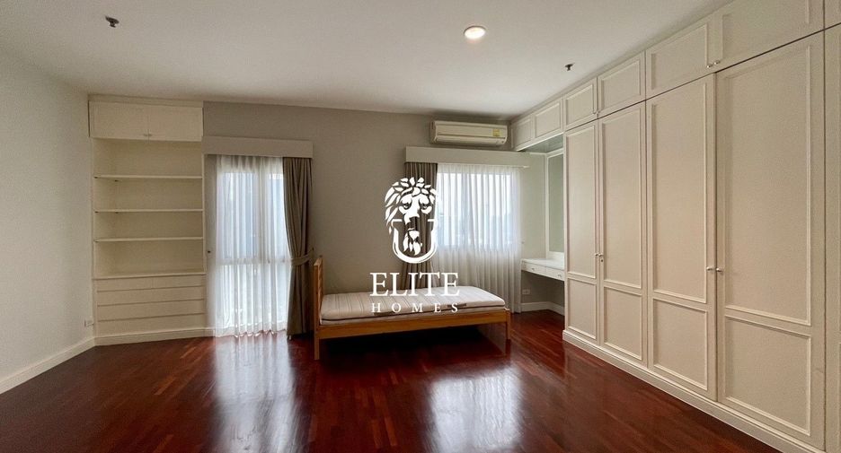 For rent 4 bedrooms condo in Sathon, Bangkok