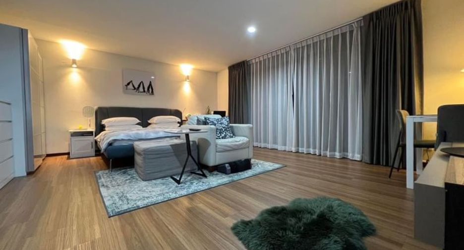 For rent そして for sale 4 Beds townhouse in Suan Luang, Bangkok