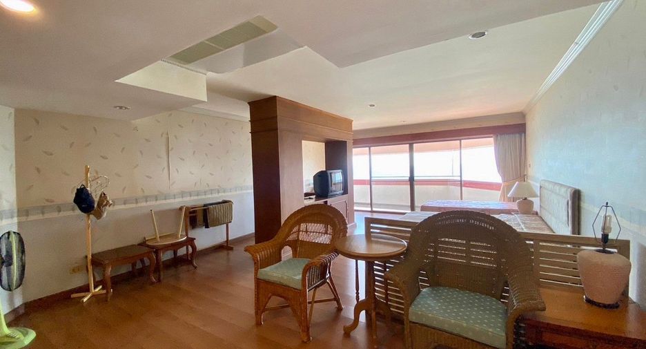 For sale 4 bedrooms condo in Cha Am, Phetchaburi