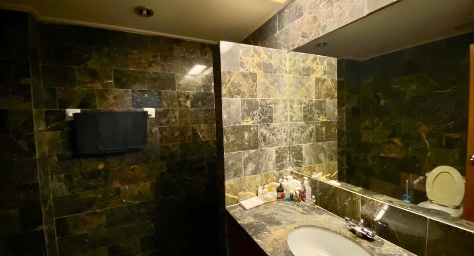 For sale 4 bedrooms condo in Cha Am, Phetchaburi
