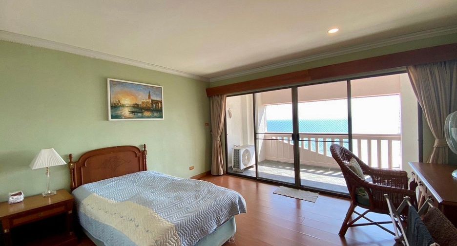 For sale 4 bedrooms condo in Cha Am, Phetchaburi