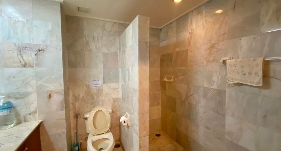 For sale 4 bedrooms condo in Cha Am, Phetchaburi