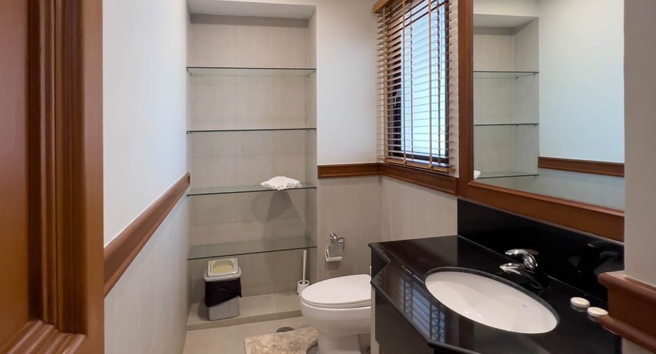 For rent 4 bedrooms villa in Thalang, Phuket