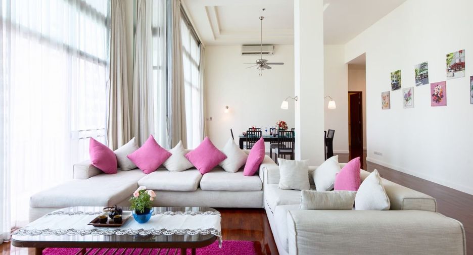 For rent 4 bed serviced apartment in Sathon, Bangkok