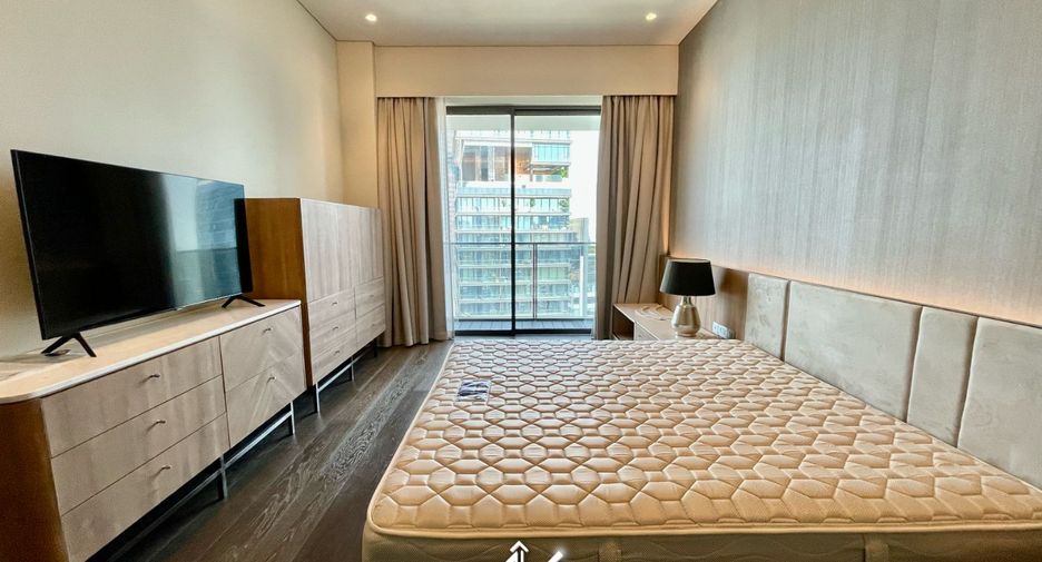 For rent 3 bedrooms condo in Watthana, Bangkok