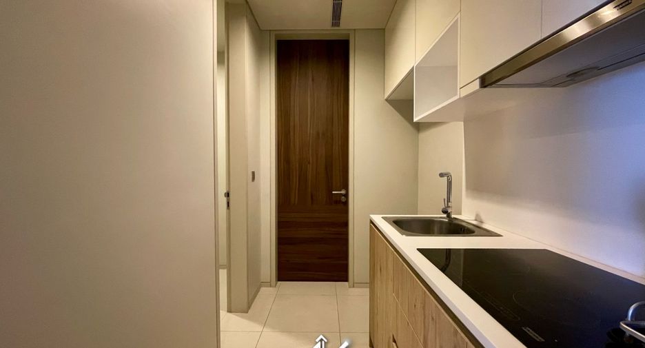 For rent 3 bedrooms condo in Watthana, Bangkok