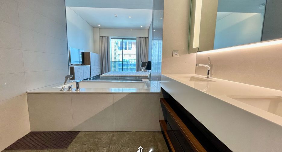 For rent 3 bedrooms condo in Watthana, Bangkok