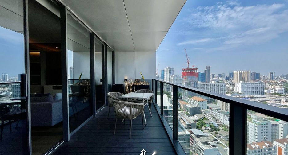For rent 3 bedrooms condo in Watthana, Bangkok