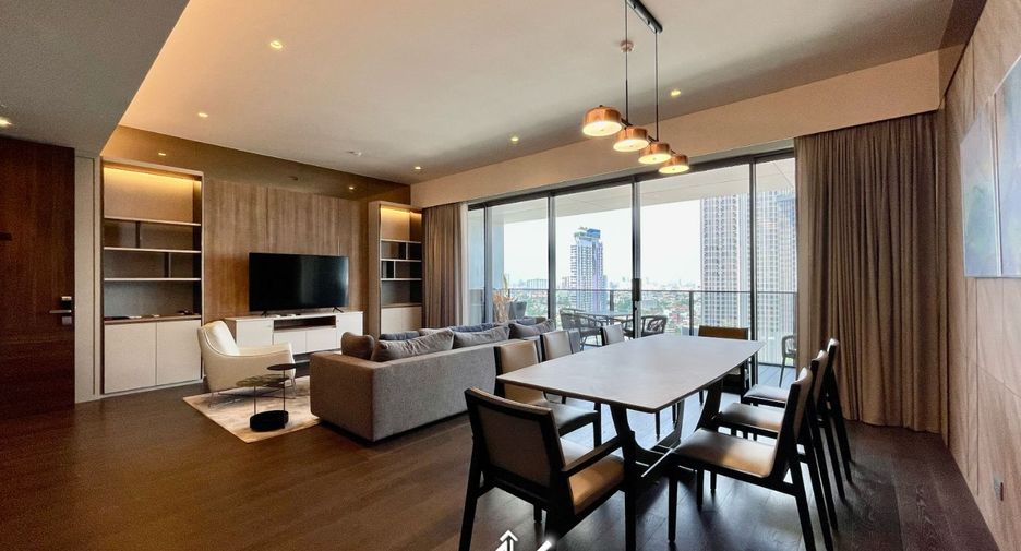 For rent 3 bedrooms condo in Watthana, Bangkok