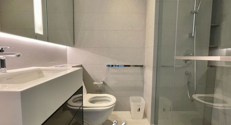 For rent 3 bedrooms condo in Watthana, Bangkok