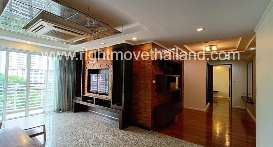 For sale 2 bedrooms condo in Watthana, Bangkok