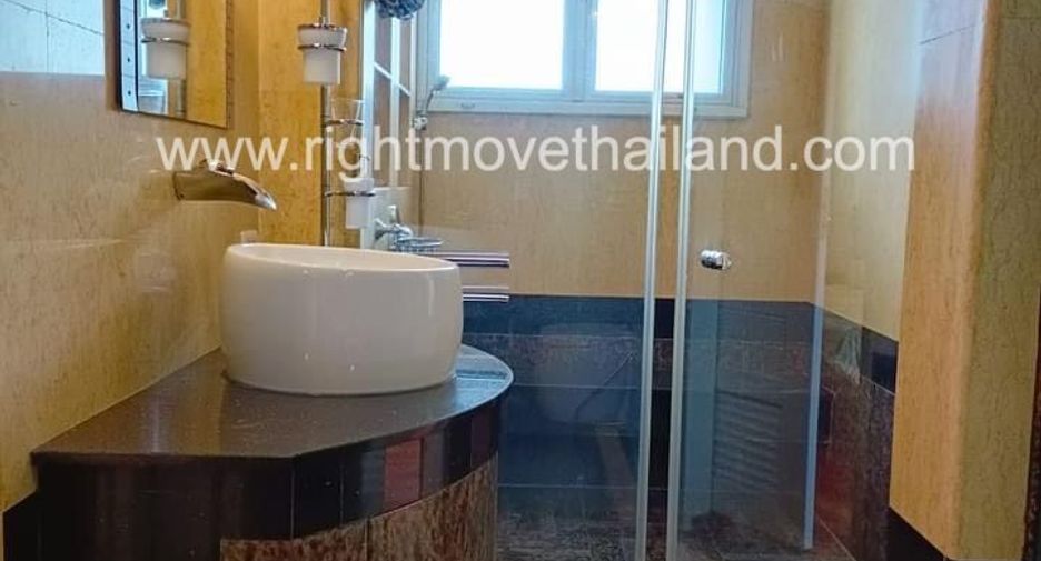 For sale 2 bedrooms condo in Watthana, Bangkok
