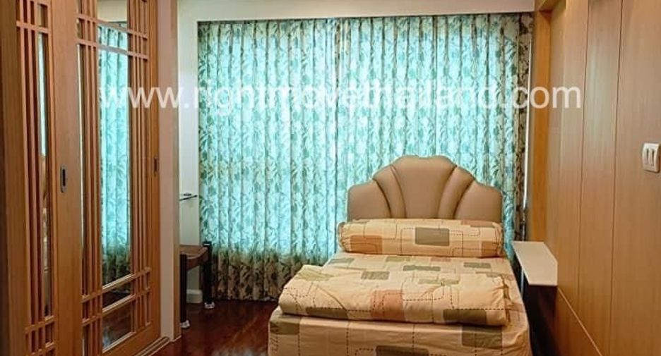 For sale 2 bedrooms condo in Watthana, Bangkok