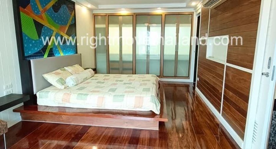 For sale 2 bedrooms condo in Watthana, Bangkok