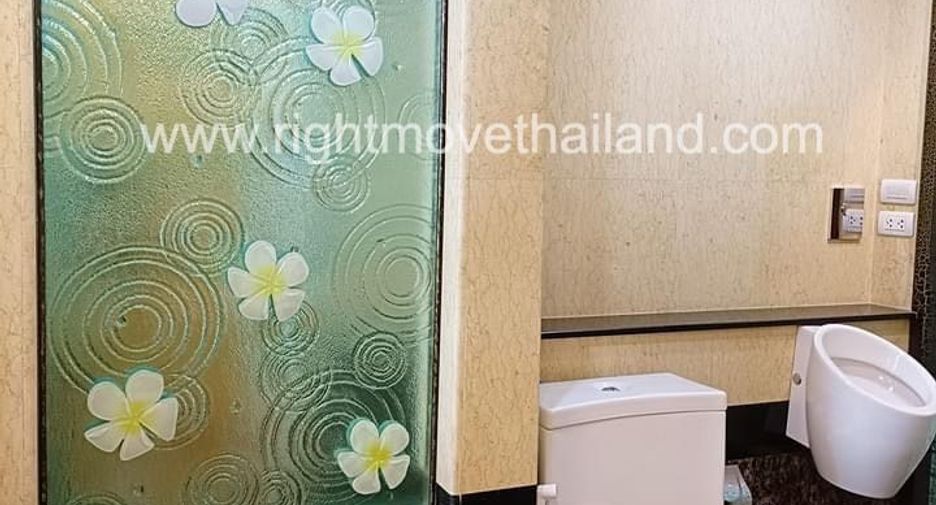 For sale 2 bedrooms condo in Watthana, Bangkok