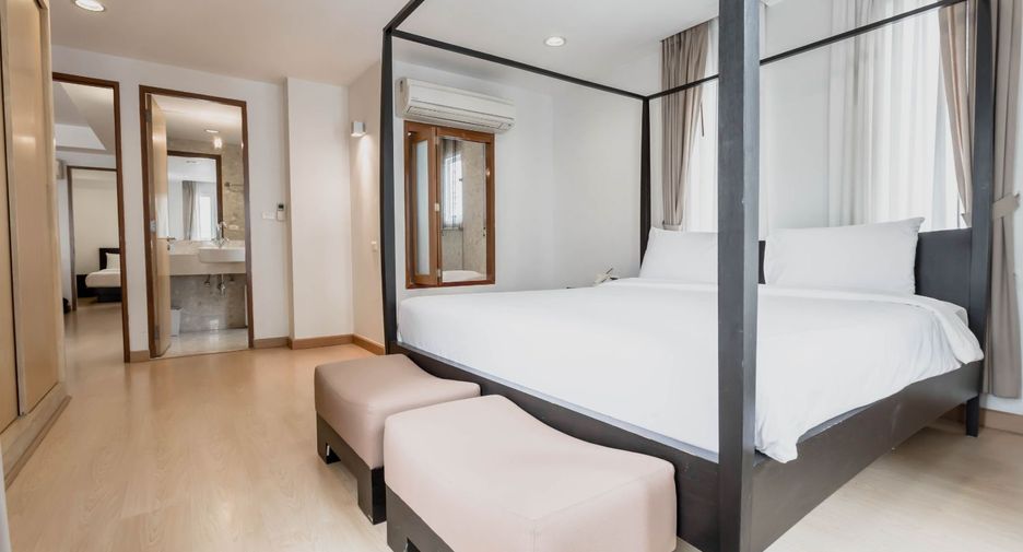 For rent 2 bedrooms serviced apartment in Watthana, Bangkok