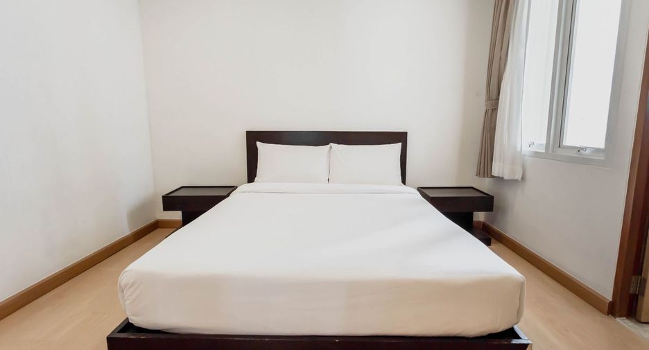 For rent 2 bedrooms serviced apartment in Watthana, Bangkok