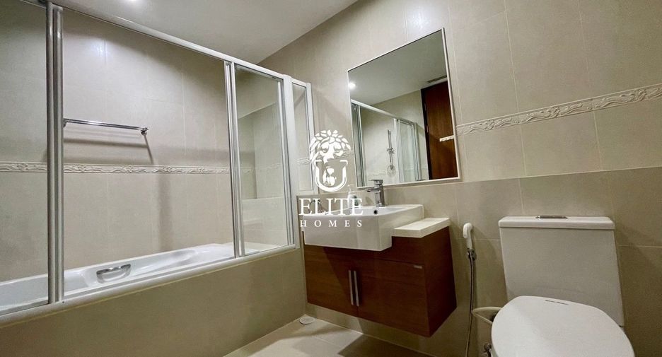 Wohnung zur Miete mit 3 Zimmer in Khlong Toei, Bangkok