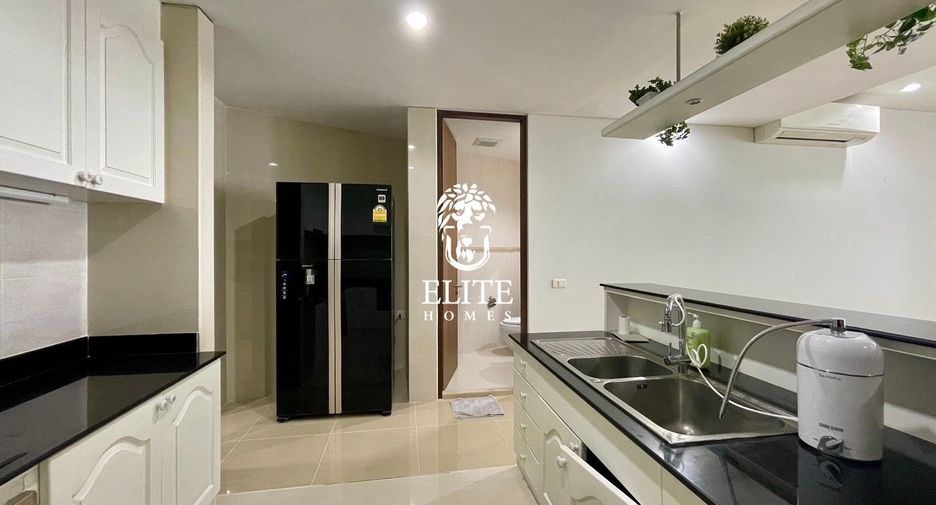 Wohnung zur Miete mit 3 Zimmer in Khlong Toei, Bangkok