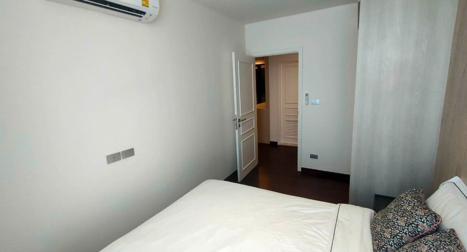 For rent 4 bedrooms condo in Bang Kho Laem, Bangkok