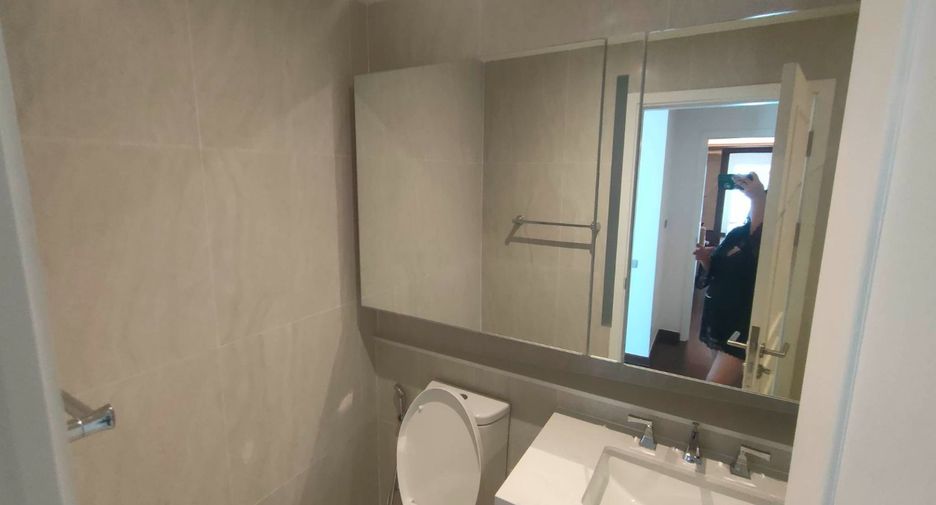 For rent 4 bedrooms condo in Bang Kho Laem, Bangkok