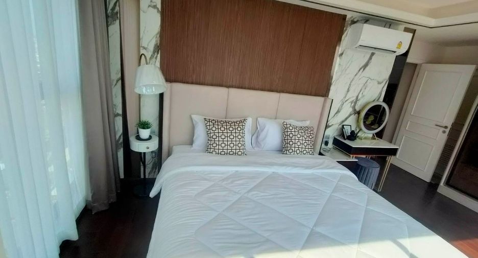 For rent 4 bedrooms condo in Bang Kho Laem, Bangkok