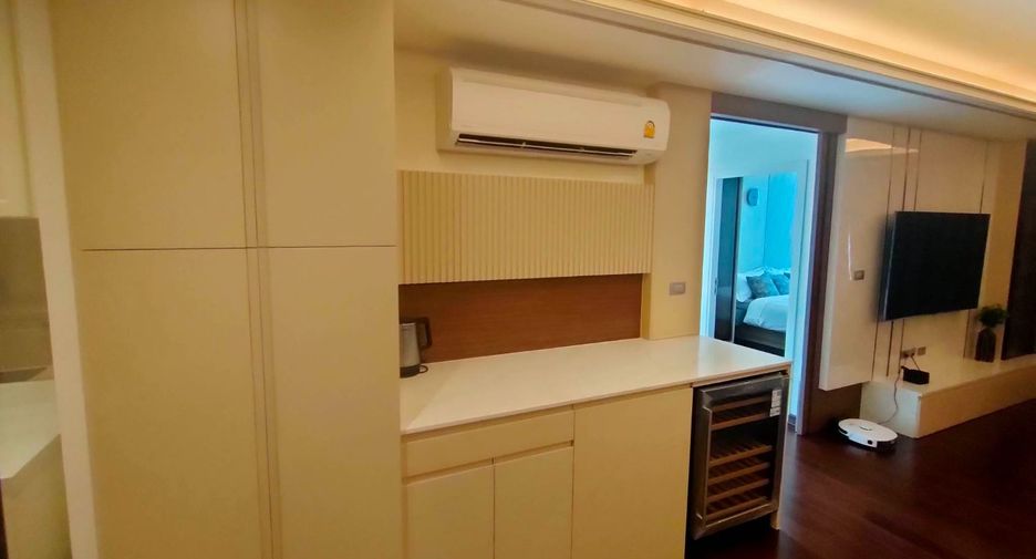 For rent 4 bedrooms condo in Bang Kho Laem, Bangkok
