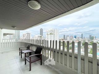 For rent 4 bed apartment in Watthana, Bangkok
