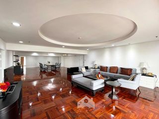 For rent 4 bed apartment in Watthana, Bangkok