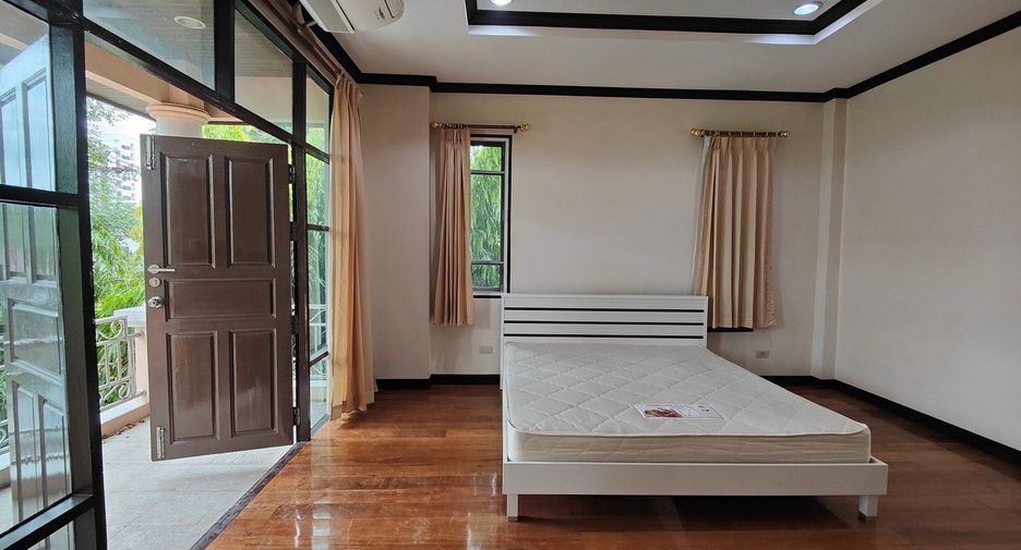 ให้เช่า 4 เตียง บ้านเดี่ยว ใน วัฒนา, กรุงเทพฯ