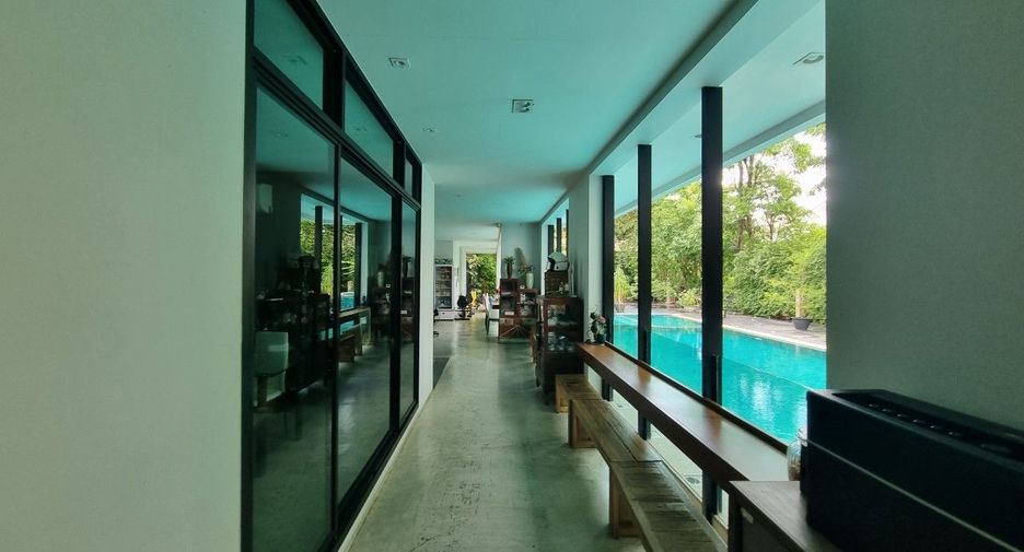 For sale 7 bed villa in San Kamphaeng, Chiang Mai