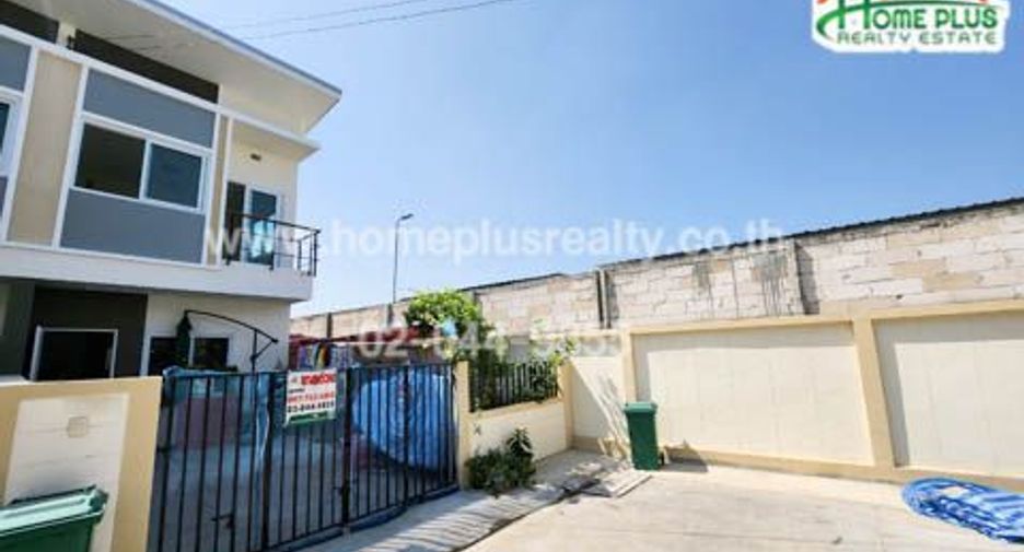 For sale 2 bedrooms townhouse in Lat Lum Kaeo, Pathum Thani