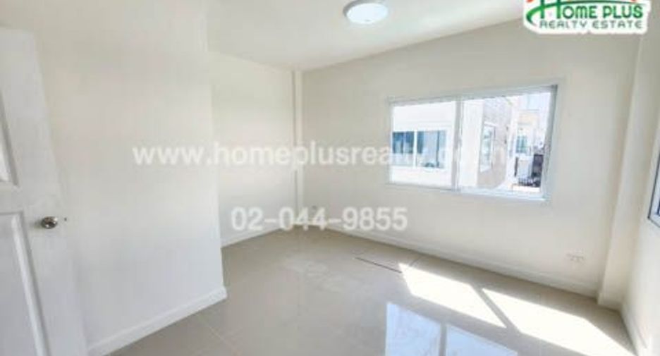 For sale 2 bedrooms townhouse in Lat Lum Kaeo, Pathum Thani