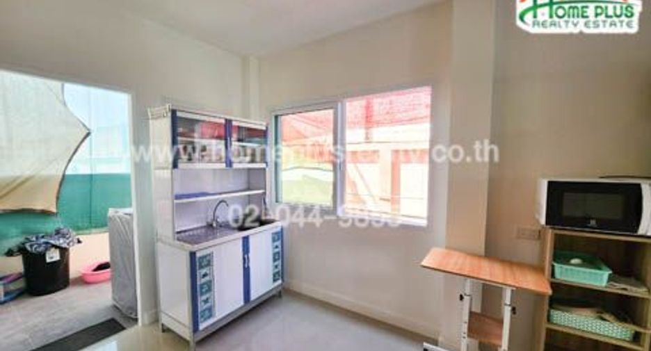 For sale 2 bedrooms townhouse in Lat Lum Kaeo, Pathum Thani