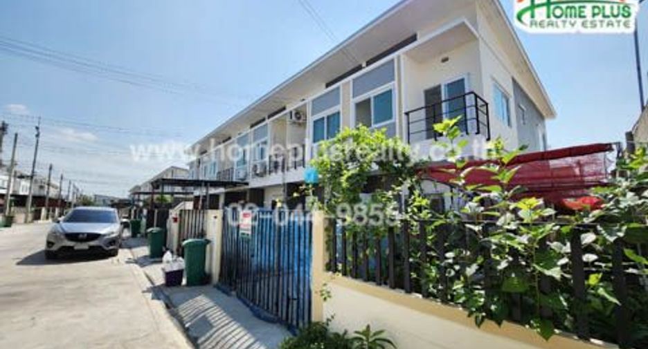 For sale 2 bedrooms townhouse in Lat Lum Kaeo, Pathum Thani