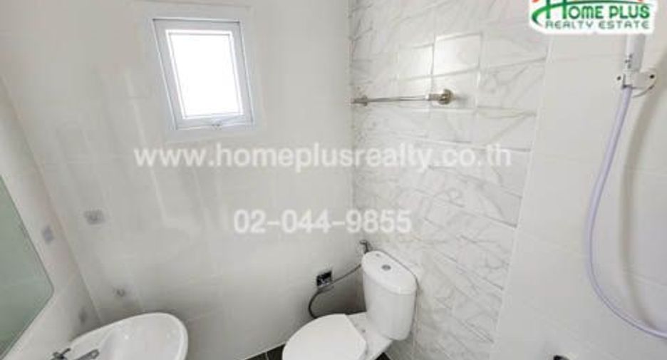 For sale 2 bedrooms townhouse in Lat Lum Kaeo, Pathum Thani