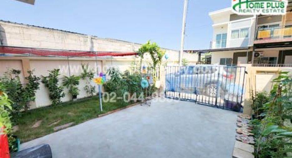 For sale 2 bedrooms townhouse in Lat Lum Kaeo, Pathum Thani